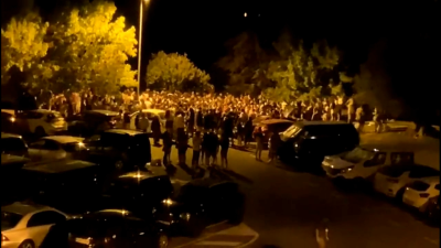 Macrobotellón en Jaca durante la noche del sábado 21 de agosto.