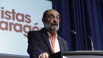 El secretario general del PSOE en Aragón, Javier Lambán, en un momento de su discurso.