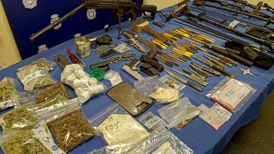 Material incautado por la Policía Nacional a un hombre de 39 en el barrio zaragozano de Las Fuentes.