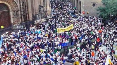 Imagen del pregón de las peñas, en unas fiestas del Pilar (Unión Peñista).