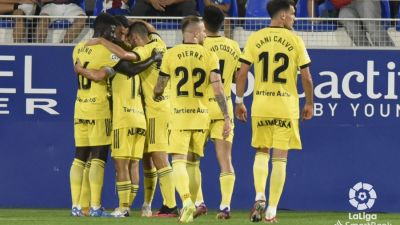 La SD Huesca busca los tres puntos frente al Oviedo.