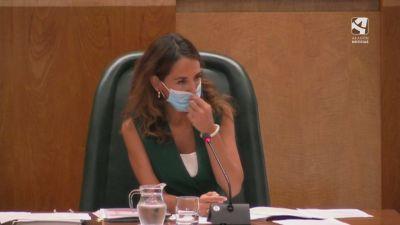 La portavoz del grupo del PP en el Ayuntamiento, María Navarro, durante el Pleno extraordinario de este viernes.