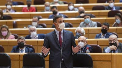 Pedro Sánchez, durante la sesión de control en el Senado.