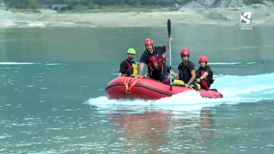 Simulacro de bomberos en el embalse de Yesa.