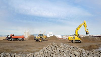 Imagen de las obras para mejorar parte del pavimento del muelle de Aragón.