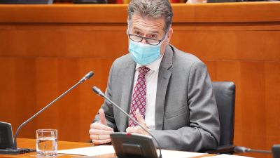 El presidente del TSJA, Manuel Bellido, durante su comparecencia de este lunes en la Comisión Institucional de las Cortes. (CORTES DE ARAGÓN)