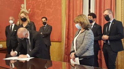 Firma del acuerdo para la incorporación de los puertos de Barcelona y Tarragona al accionariado de la Terminal Intermodal de Monzón (TIM).