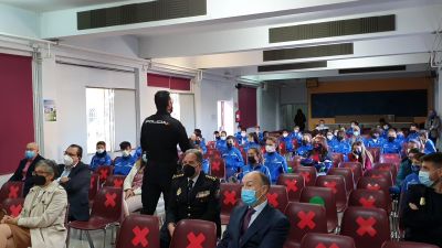 Un momento de la charla de la Policía Nacional este miércoles en el Buen Pastor.