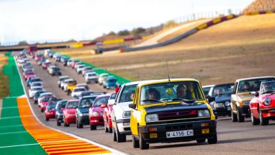 Una imagen del Motorland Classic Parade 2021 que tuvo lugar el domingo.