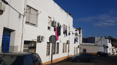 Fotografías relacionadas con viviendas (EP).