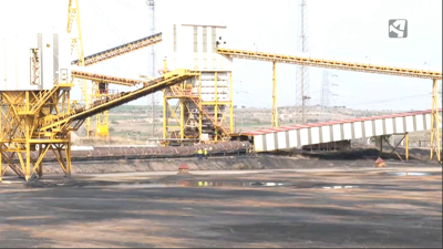 Obras de desmantelamiento de la central térmica de Andorra.