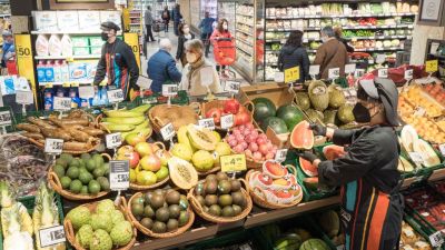 La cesta de la compra se ha encarecido el 2,3% en octubre.
