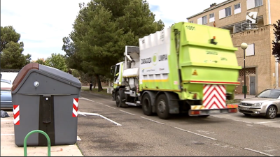 Un camión del servicio de limpieza de Zaragoza.