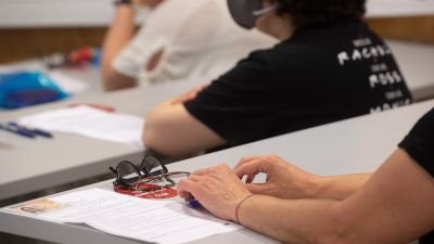 Imagen de un opositor minutos antes de realizar un examen.