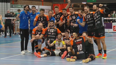 El CV Teruel al clasificarse para los octavos de la Challenge Cup.