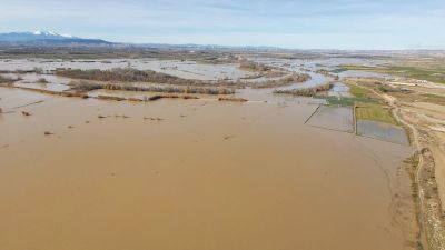 El agua ya se ha desbordado en los campos de Novillas. / Guardia Civil