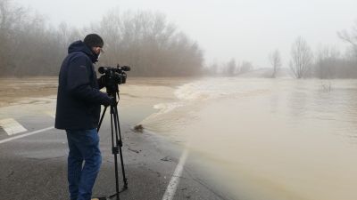 La carretera CP03, que une Pradilla con Boquiñeni, permanece cortada al tráfico. / Marimar Cariñena