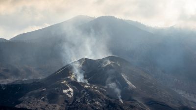 Imagen del volcán, que este domingo ya no arroja lava. / Foto: EP