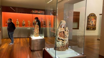 Este martes se han expuesto las 111 piezas devueltas por Cataluña en el Museo Diocesano de Barbastro. / Marimar Viñuales