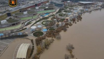La zona Expo durante la riada, en una imagen captada por la Unidad de Drones de los Bomberos de Zaragoza.