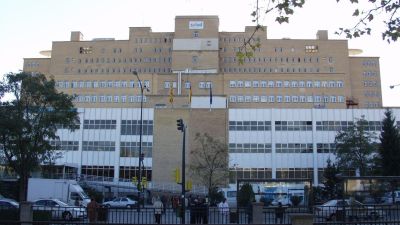 Fachada del hospital Miguel Servet de Zaragoza. / Europa Press