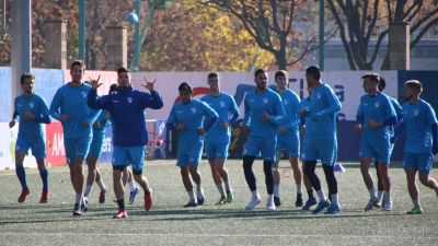 El CD Ebro ha regresado este lunes al trabajo en La Almozara.