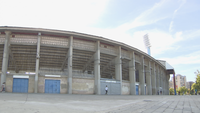 Exterior del estadio de La Romareda. / Archivo.