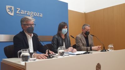 Los tres portavoces de los grupos de la oposición de izquierda en el Ayuntamiento de Zaragoza. / ZeC