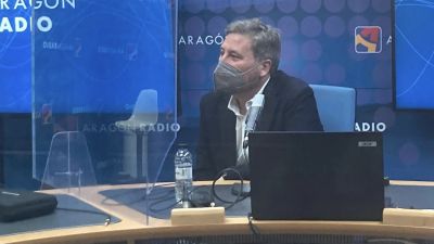 El consejero de Vertebración, Movilidad y Vivienda del Gobierno de Aragón, José Luis Soro, este miércoles en los estudios de Aragón Radio.