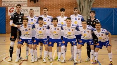 El bloque de Fútbol Emotion Zaragoza, en un partido de la minipretemporada que ha realizado en enero.