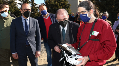El presidente de Aragón, Javier Lambán, visita el CPIFP de Movera. / Foto: Gobierno de Aragón.