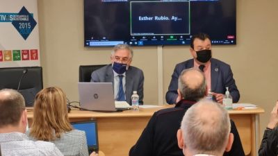 Olona y Zubieta, este jueves, durante las jornadas de prevención de riesgos de inundación. / Gobierno de Aragón