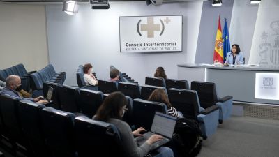 La ministra de Sanidad, Carolina Darias, en la rueda de prensa posterior al Consejo Interterritorial de Sanidad. /EP