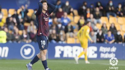 Escriche se lamenta de un ocasión fallida. Foto: LaLiga