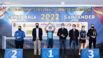 Janina Nieto, a la izquierda, finalizó en segunda posición el Campeonato de España.