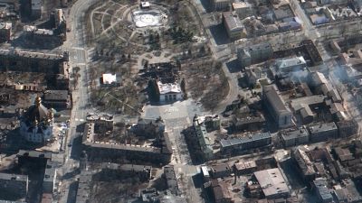 Imagen aérea de la destrucción del teatro de Mariupol, en Ucrania. / Foto: EFE.