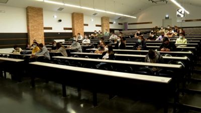 Imagen de una clase de la Universidad de Zaragoza.