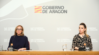 La consejera de Presidencia, Mayte Pérez, junto a la consejera de Sociedad del Conocimiento, Maru Díaz.