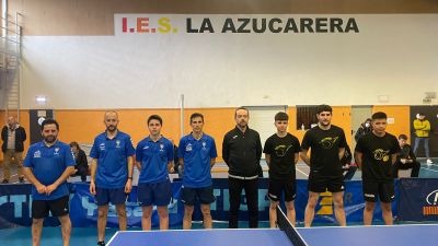 Imagen de uno de los duelos entre el CN Helios y el School Zaragoza disputados este fin de semana.