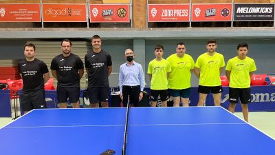 Una imagen de los equipos antes del encuentro.