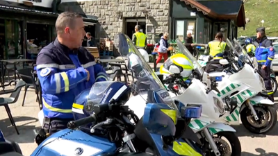 36 motoristas, en su mayoría franceses, han recorrido las carreteras de Olorón a Biescas.