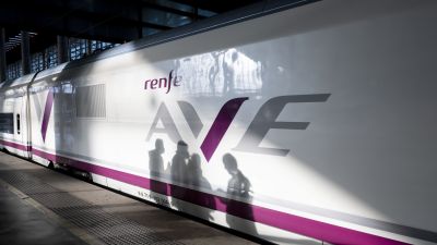 La capital aragonesa contará con 34 servicios a Barcelona y 28 a Madrid. / Europa Press