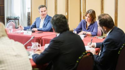 El consejero de Urbanismo, Víctor Serrano, durante la reunión mantenida con los agentes económicos de la ciudad. | Ayuntamiento de Zaragoza