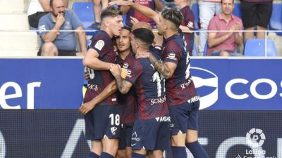 Los jugadores de la SD Huesca celebran uno de los goles de este sábado.