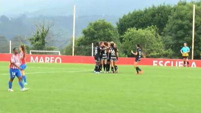 Las jugadoras del Zaragoza CFF celebran el tercer gol anotado en el duelo ante el Sporting.