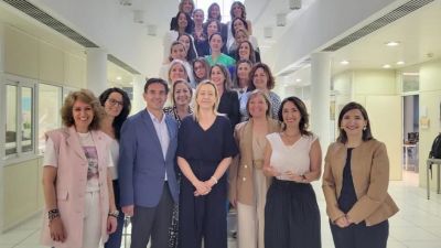 La consejera de Economía, Marta Gastón, asiste a la inauguración del Programa de Desarrollo para la Dirección dirigido a mujeres. / Foto: DGA.
