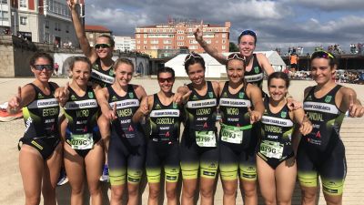 El equipo femenino de triatlón del Stadium Casablanca.