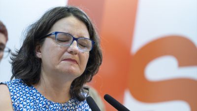 Mónica Oltra en el momento de anunciar su dimisión. / Europa Press.