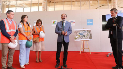 El presidente aragonés ha visitado este jueves el hospital de Alcañiz. / Gobierno de Aragón