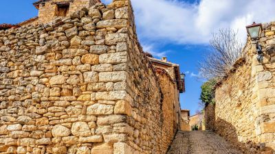 Los pueblos aragoneses multiplican su población en verano. / Pixabay